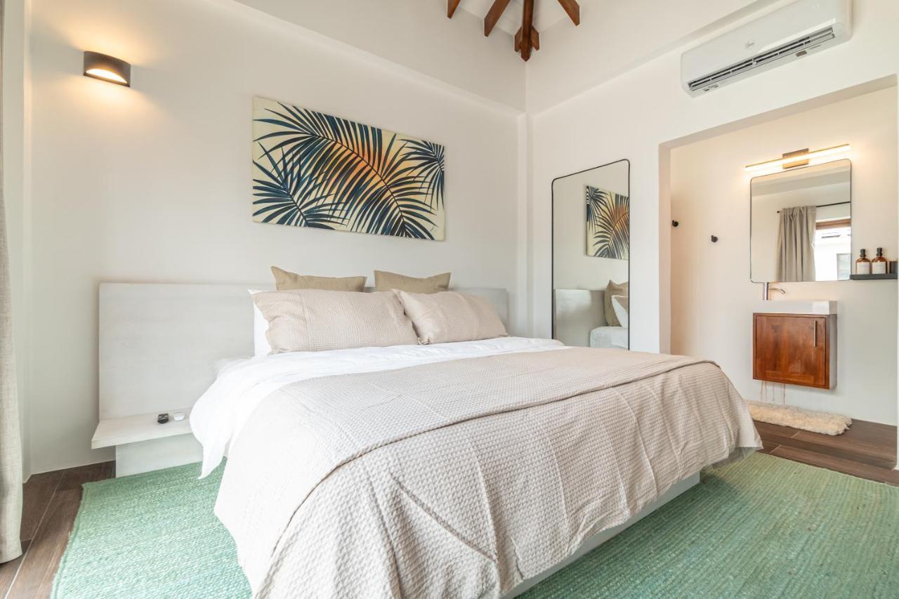 Conch Shell Cottage And The Poolclub At Mahogany Bay! San Pedro  Exterior photo
